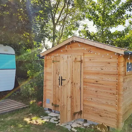 Camping Caravane Des Deux Amants Vatteville